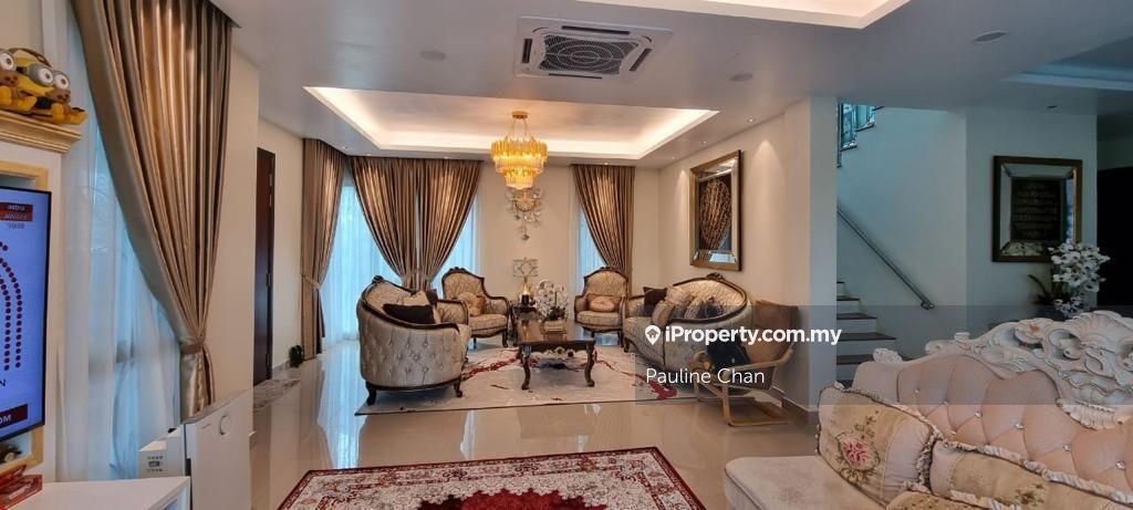 Villa Heights, Taman Equine, Serdang ,Seri Kembangan (Corner)