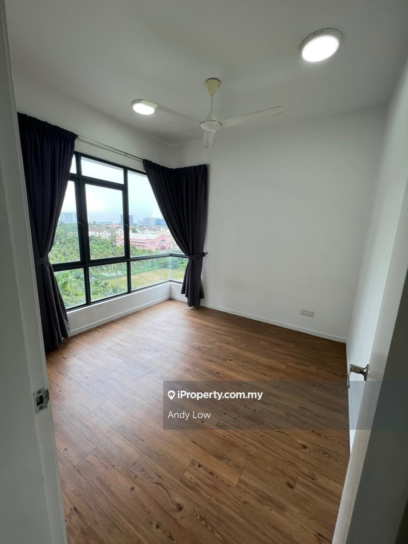 Utropolis Suite 1 Glenmarie for sale