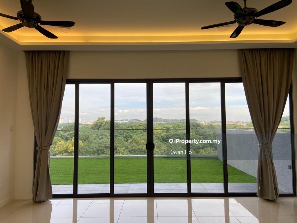 Corner Unit with Garden Terrace