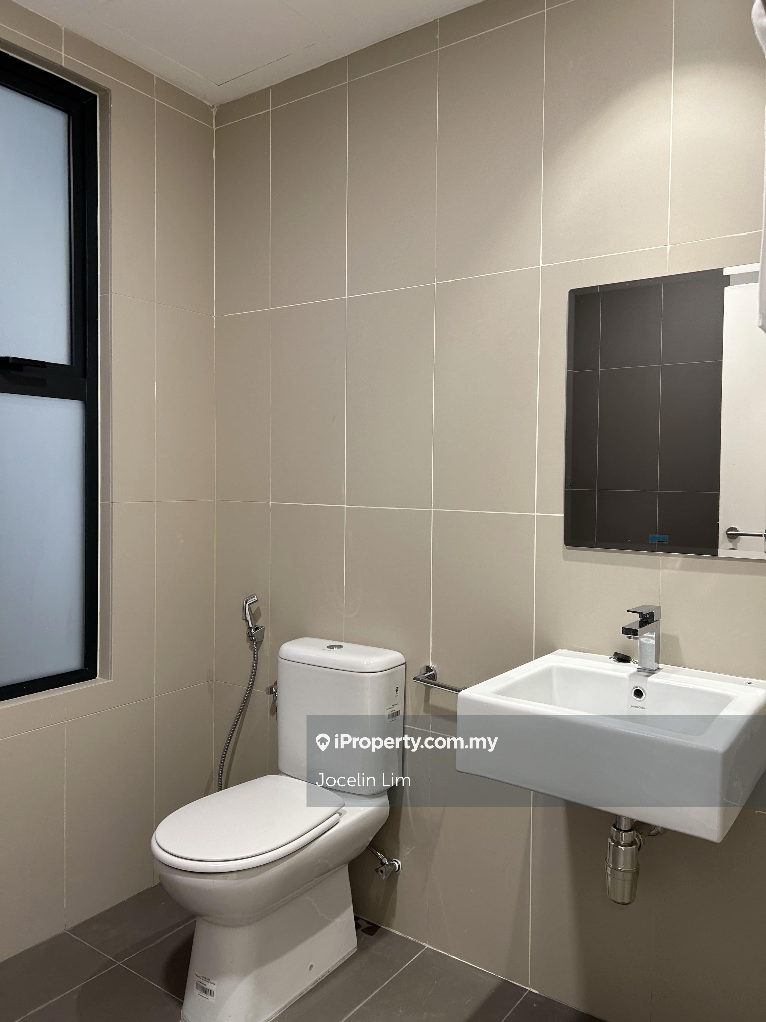 Design unit, ready to view & move in