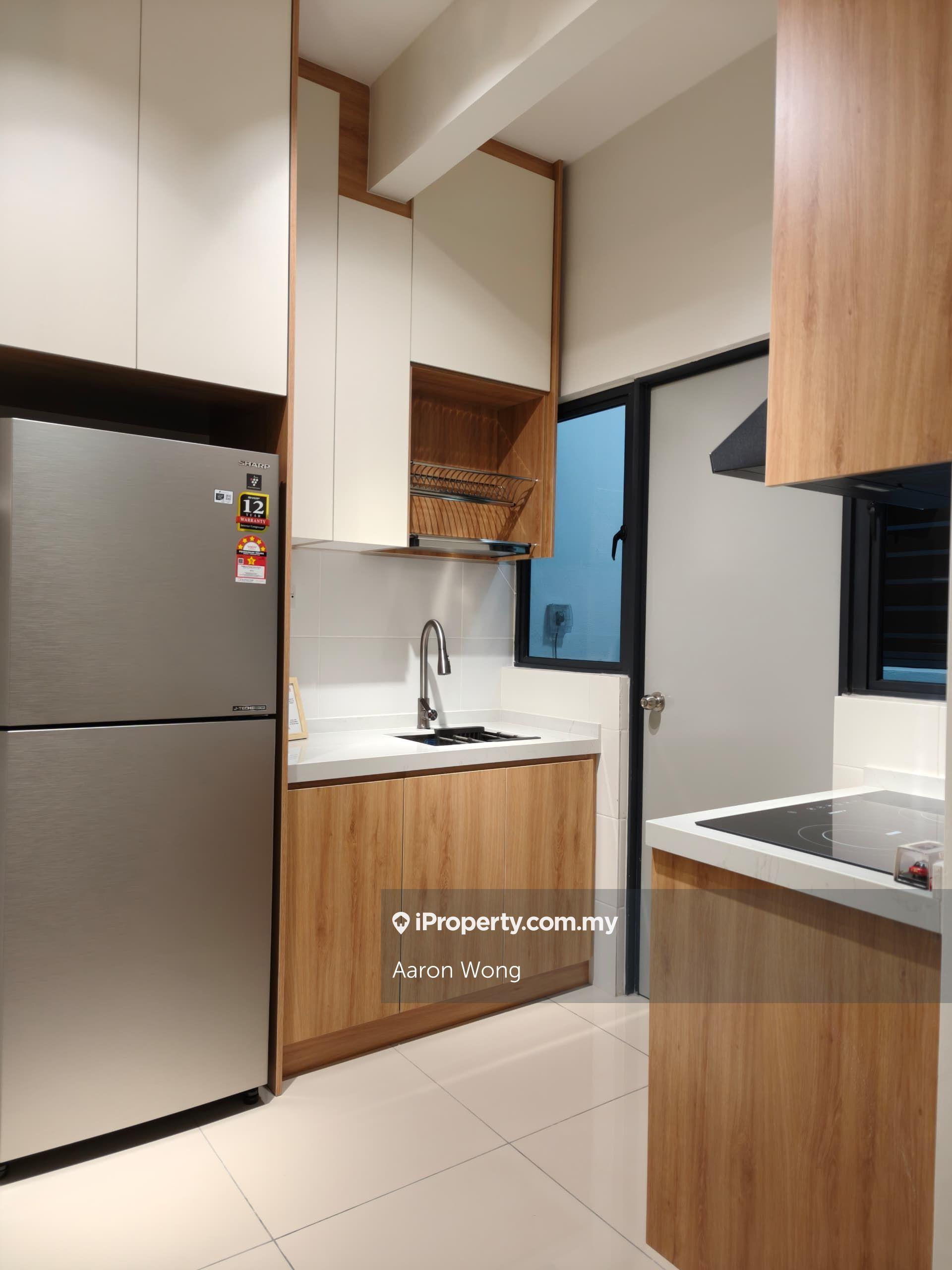 Brand new unit, Ready move in