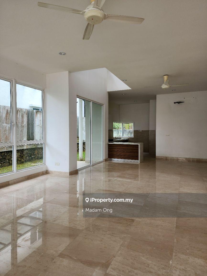 Well kept bungalow in a premium location