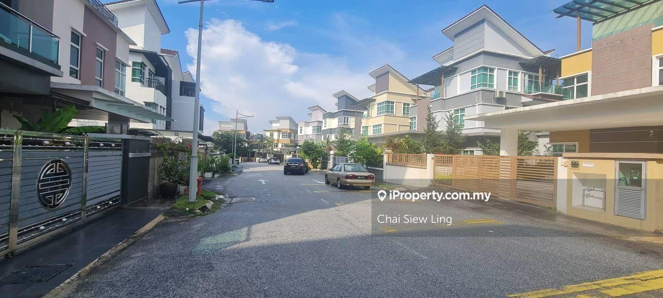 Bungalow For Sale, 3storeys, Avenue 4, Lake Valley