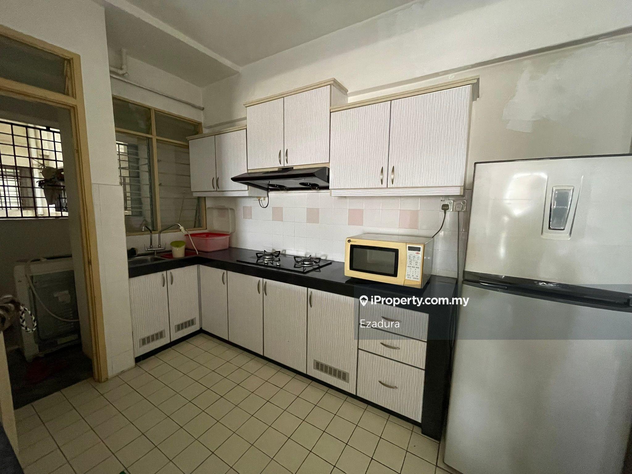 Renovated Vista Seri Putra Apartment, Bandar Seri Putra, Bangi