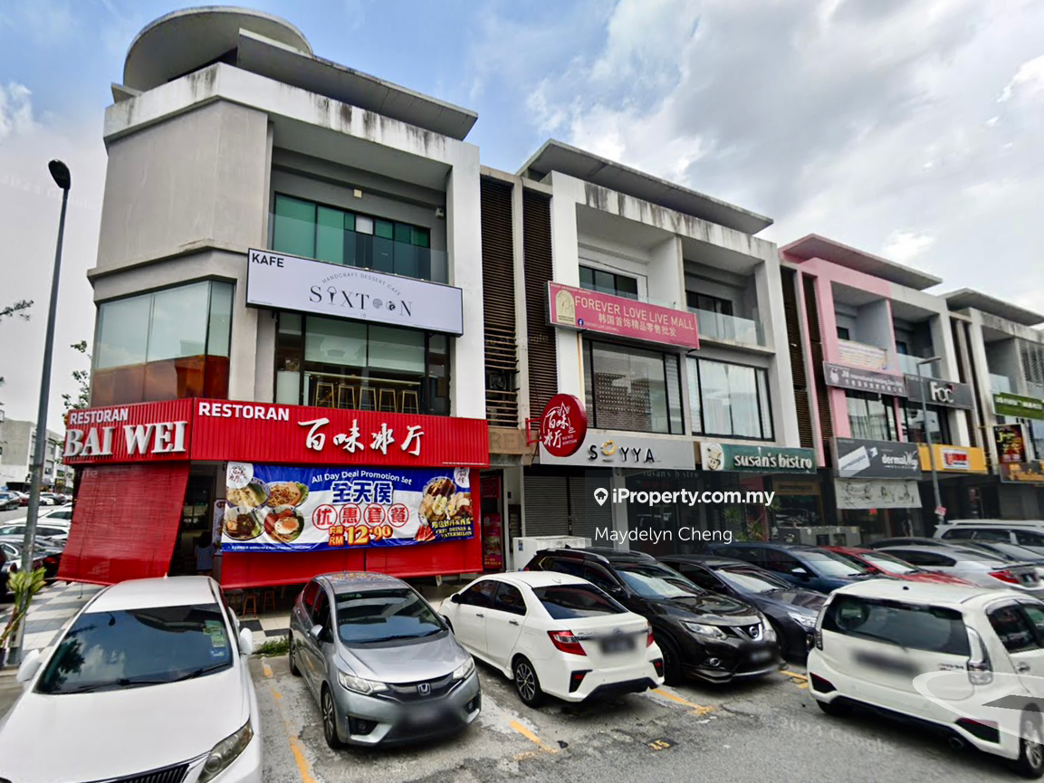 Mahkota Square 3.5 Storey Shop For Sale