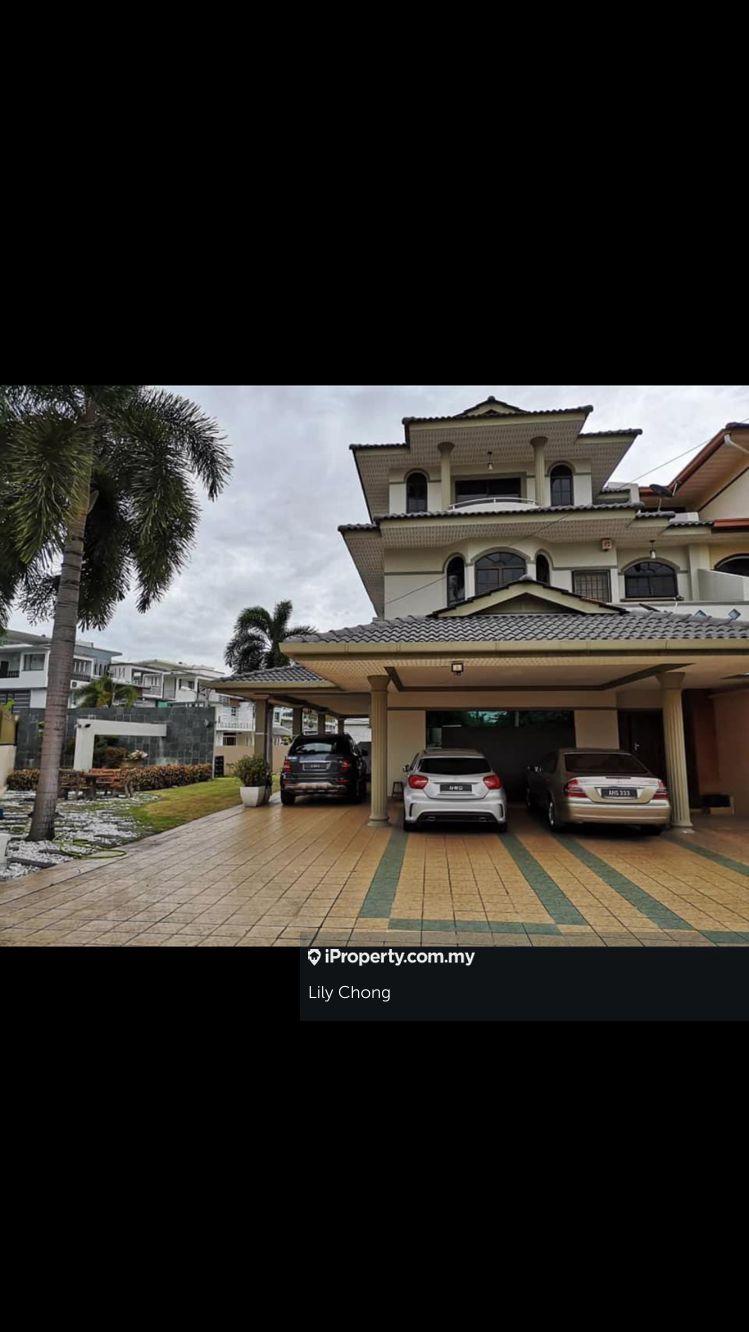 2 1/2 Storey Semi Detached House