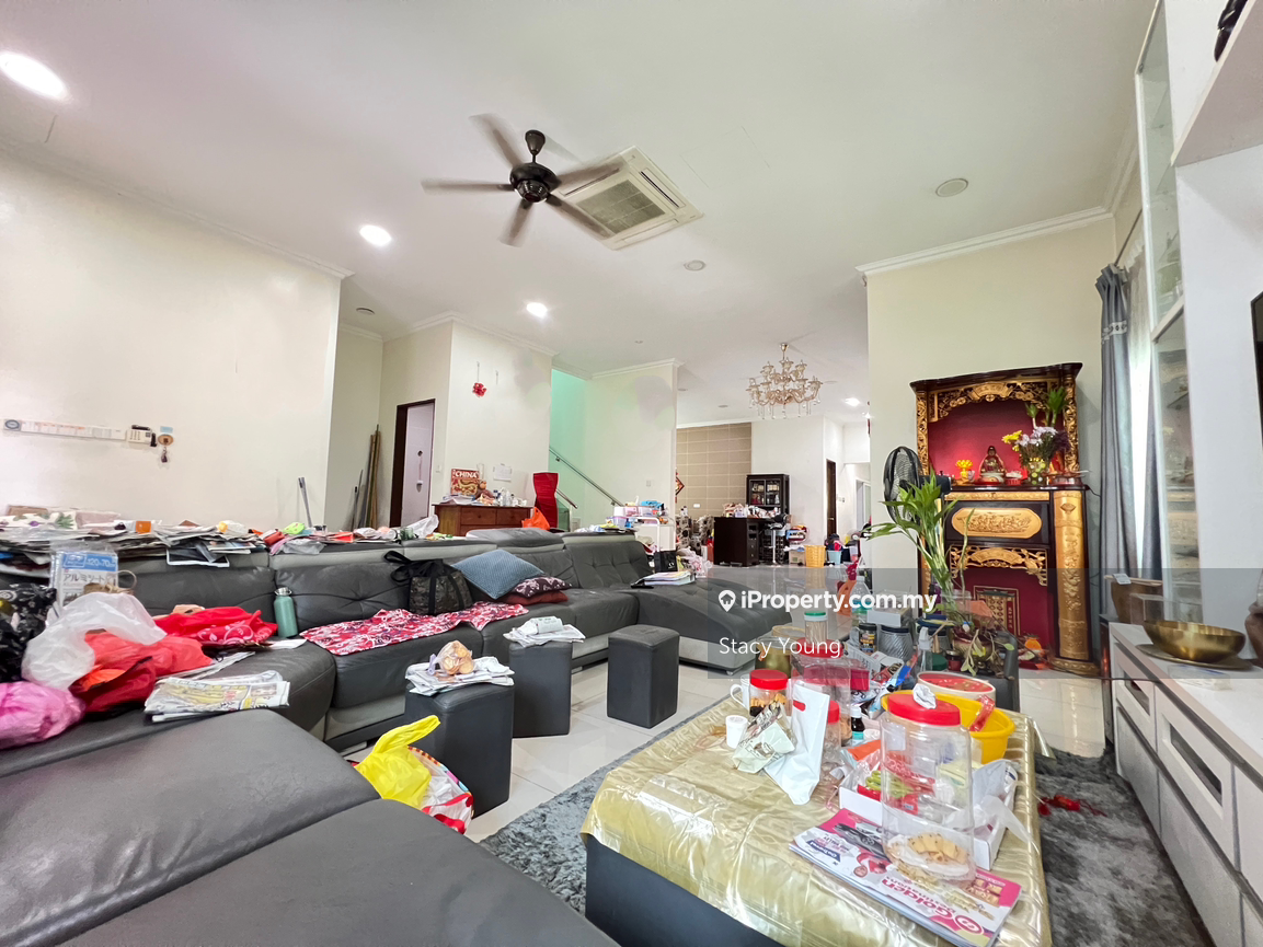 Super cheap freehold renovated 3sty bungalow