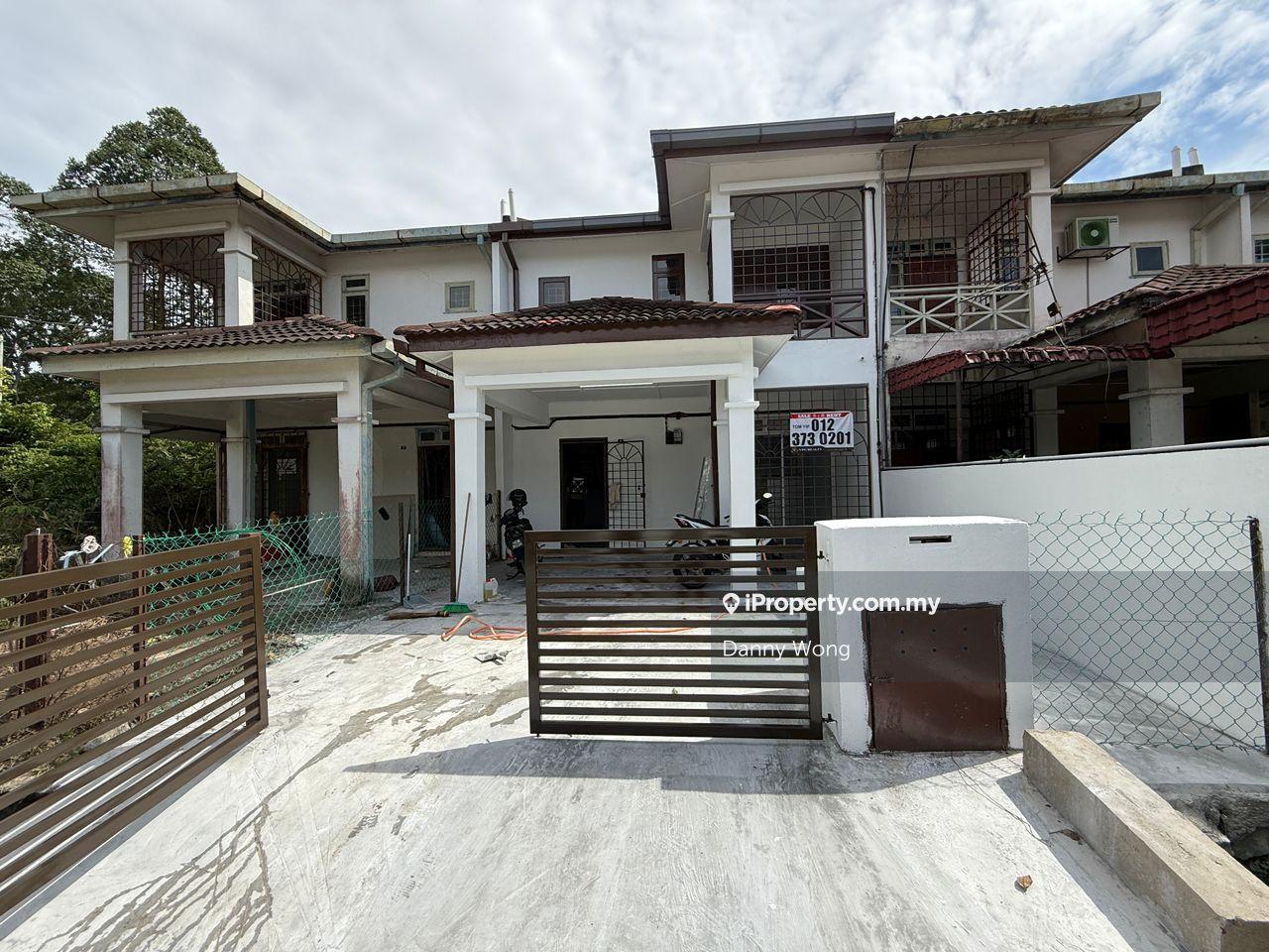 Good condition house, nice unit. Call me now 