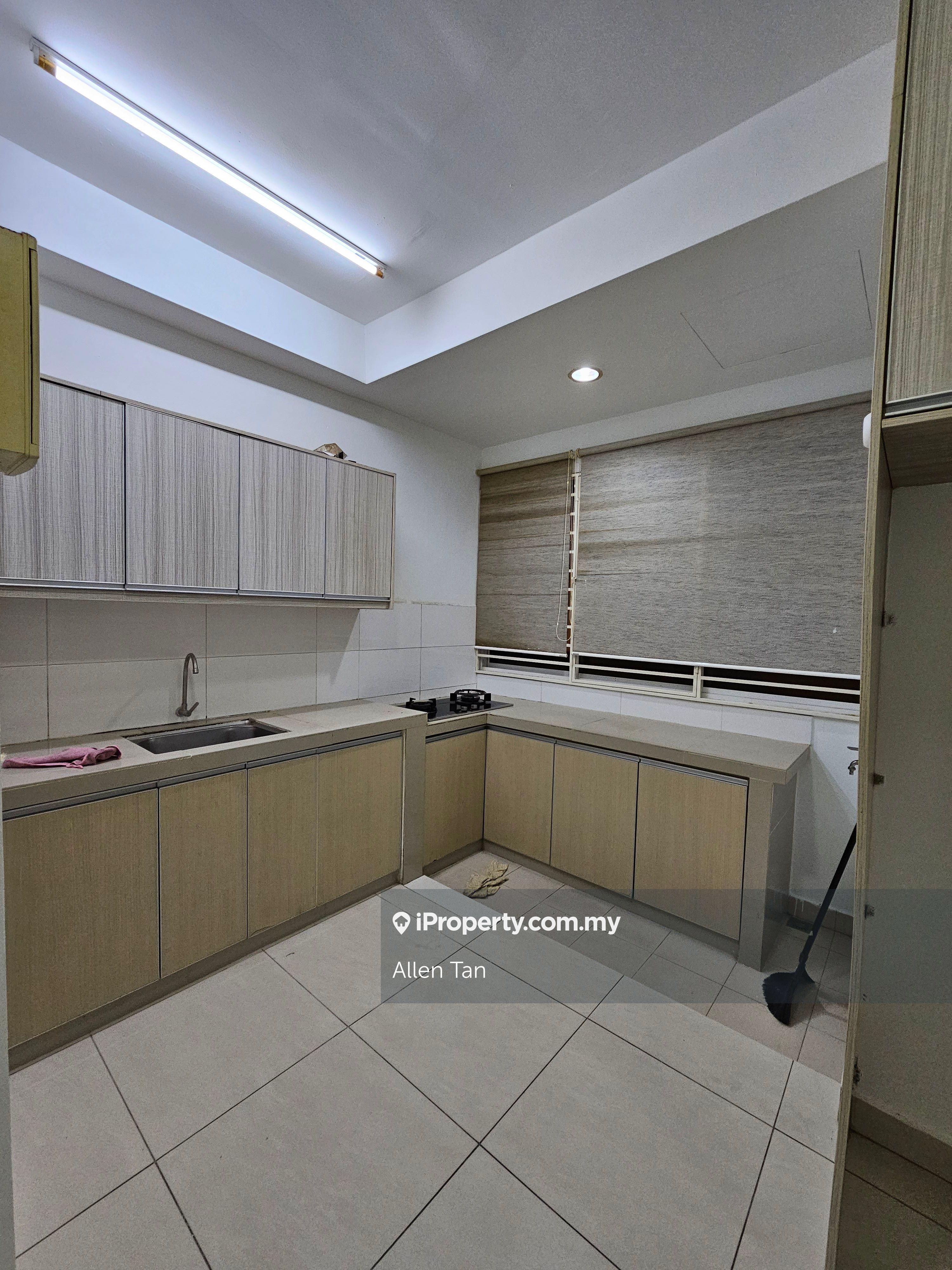 Zenith Residences Condo, 990sf, 3r2b, Partly, 3p, Kelana Jaya, LRT, PJ