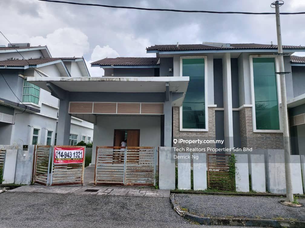 Semi-D house for Sale