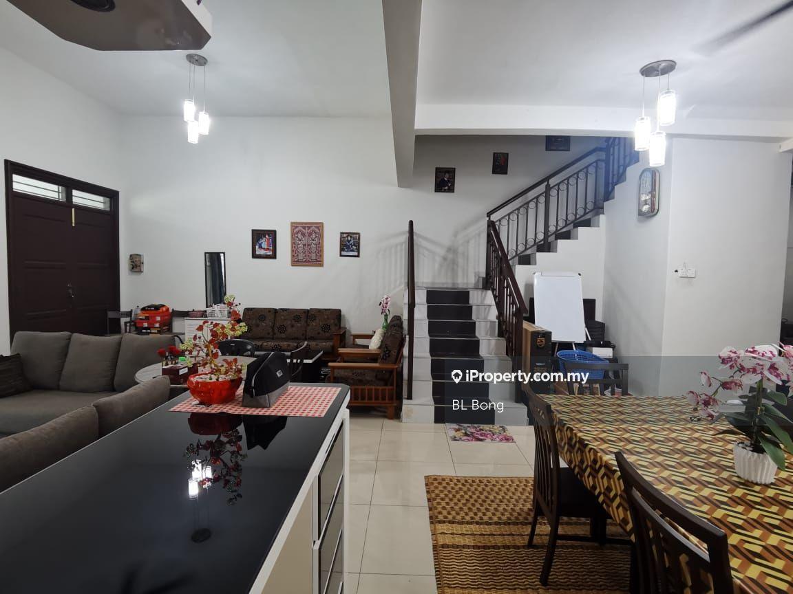 Bumi Lot Taman Merbok Double Storey Terrace For Sale