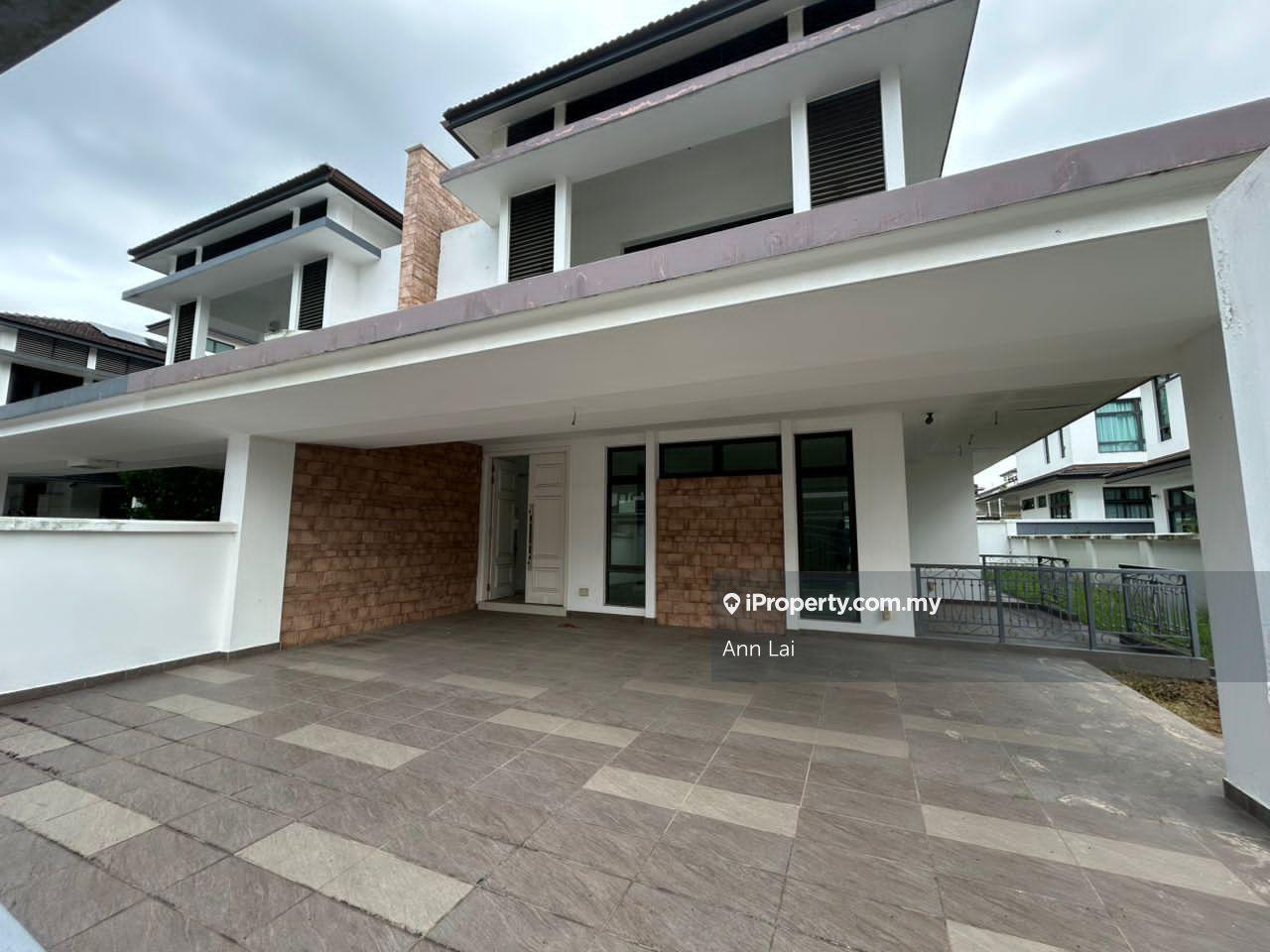 Bare Unit -Freehold -Non Bumi Lot -Gated & Guarded -Intermediate Lot