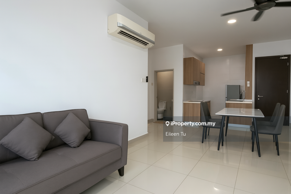 Available in Oct. Fully furnished 2 bathroom unit