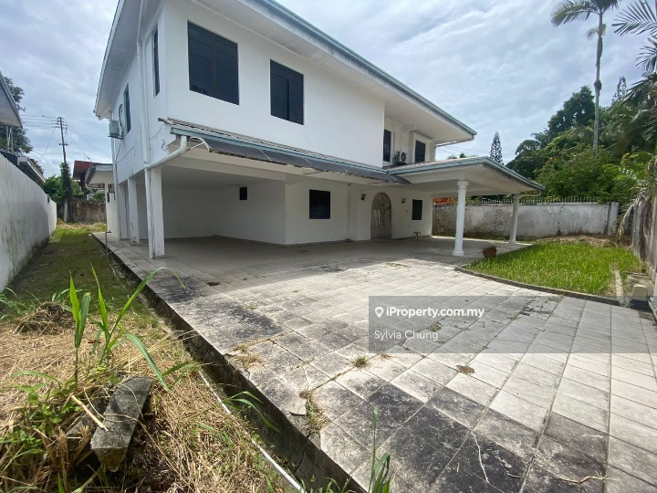 Bungalow for rent at Taman Likas Jaya
