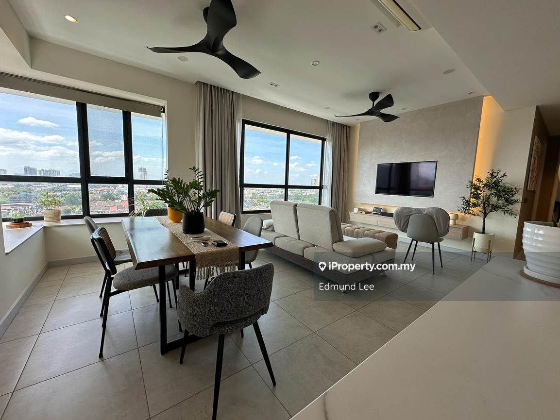 Subang Jaya Luxury Freehold Condo - Tastefully ID Furnished