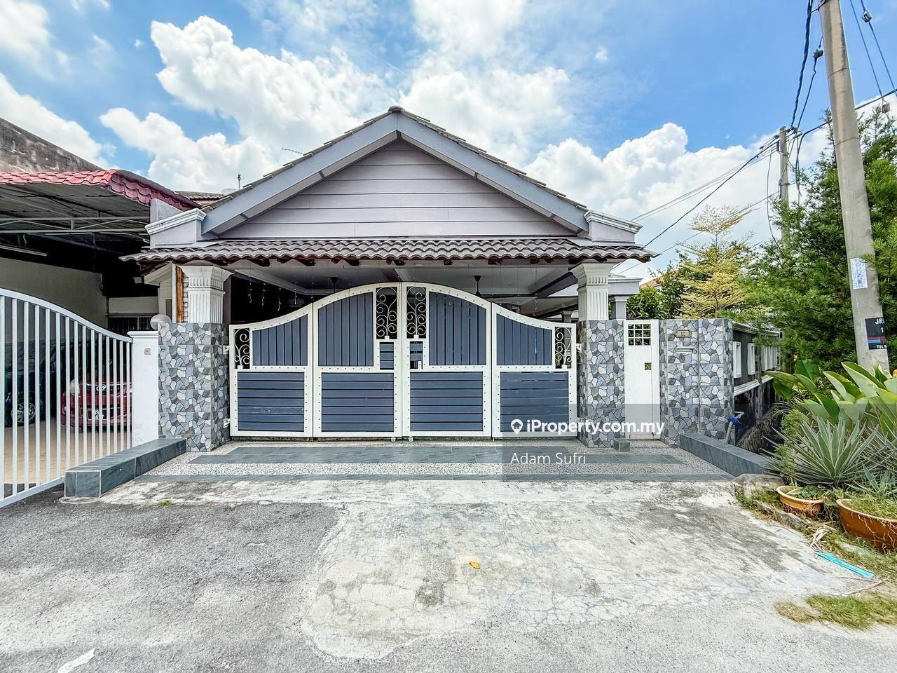 Corner Lot Double Storey Terrace, Taman Impian Ehsan, Balakong