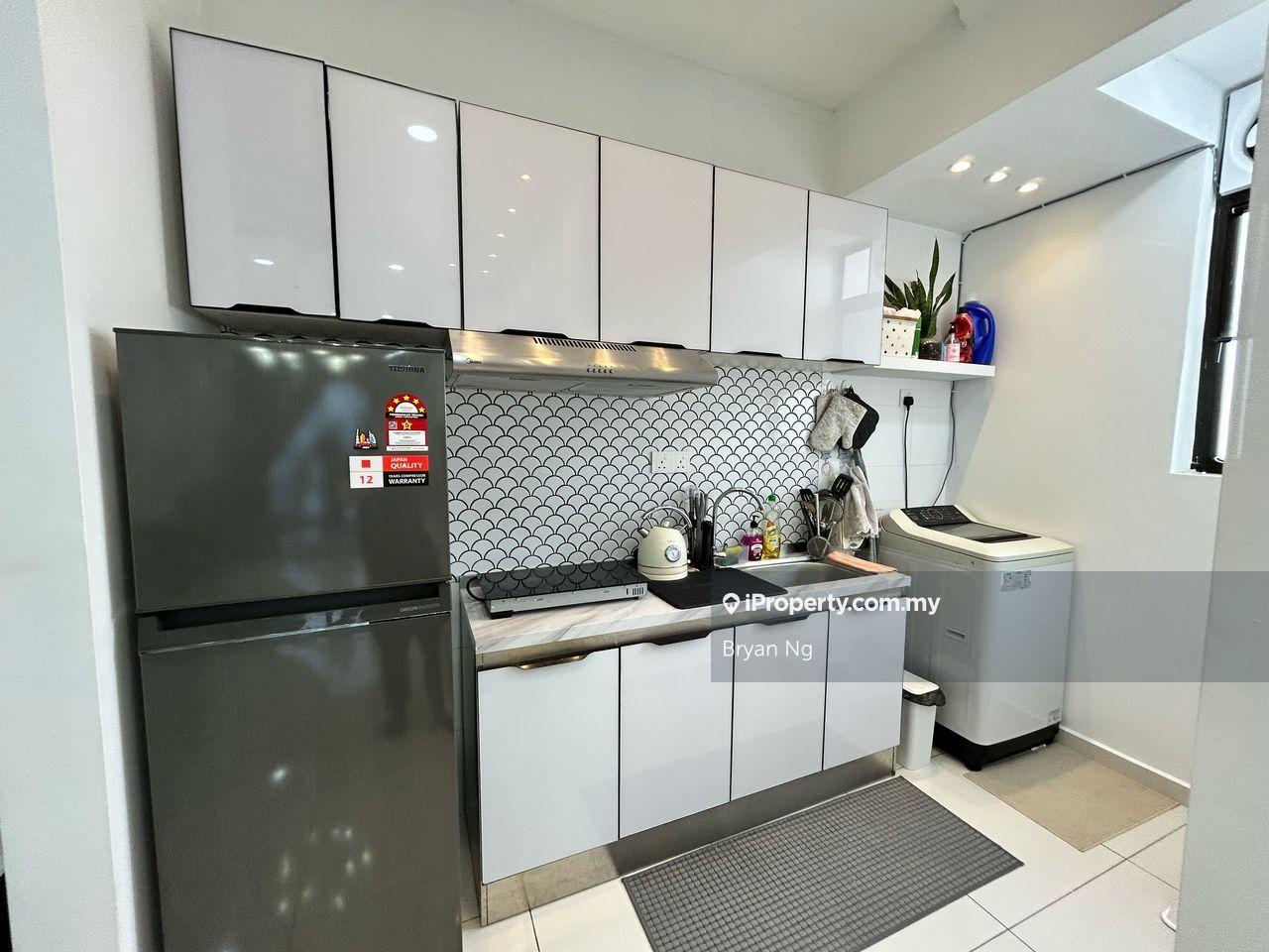 Fully Renovated , Actual Unit , Well Condition