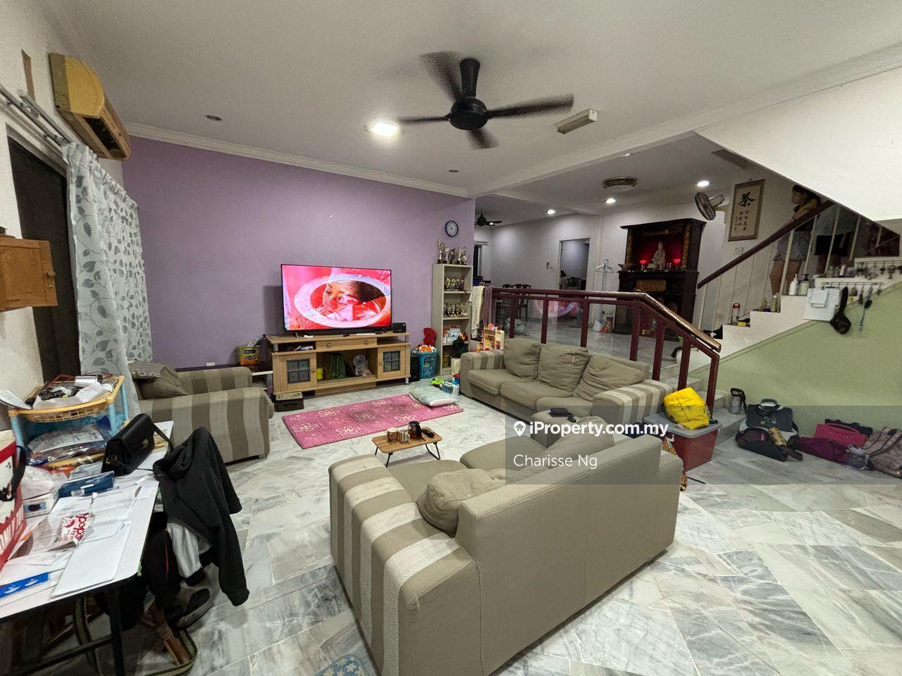 2 Storey Corner Fully Extended Terrace House with Gated Guarded
