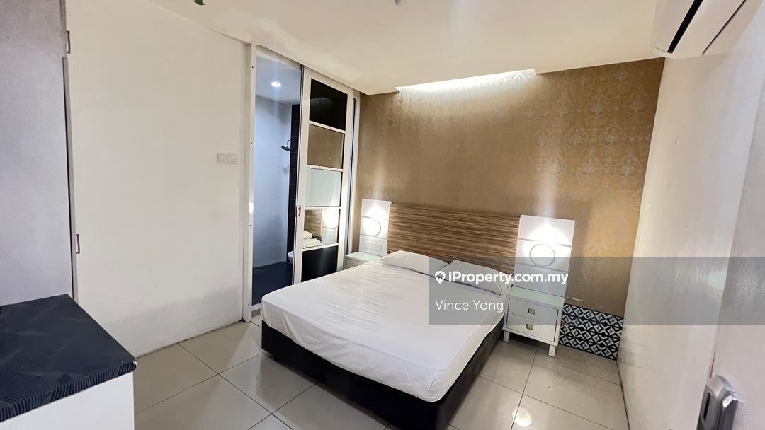 Near MRT Surian! 0 Deposit Room Attach Toilet @ Kota Damansara