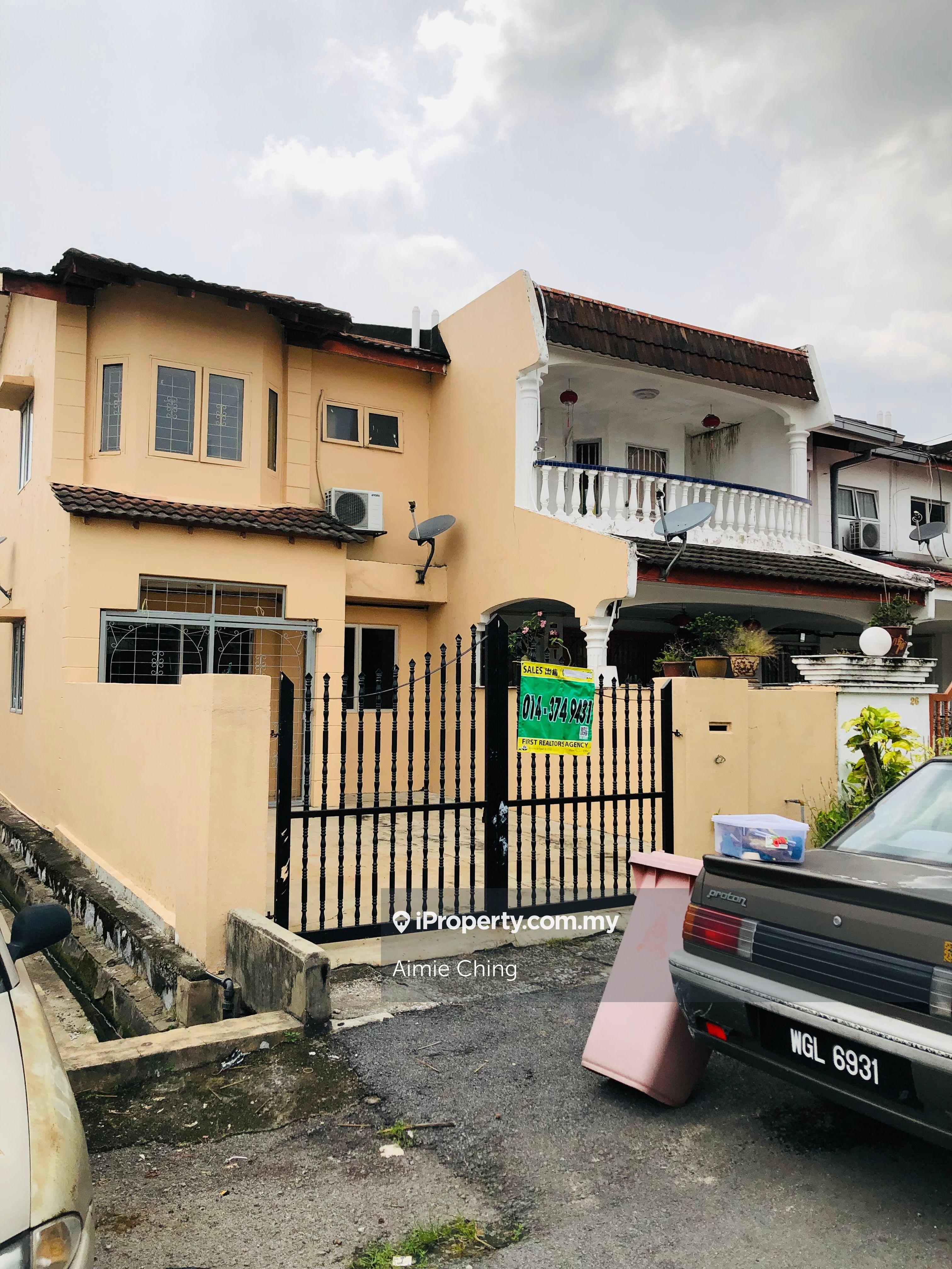 Endlot 2sty house at  Bandar Sunway for sales