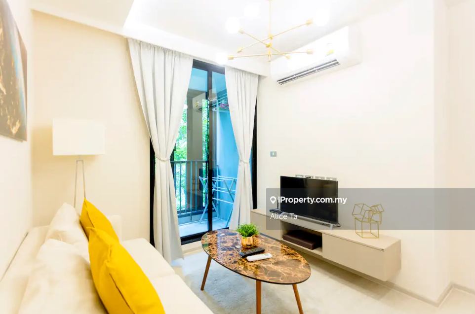 Freehold, Ready Move In, Free furnished, Walk to IOI Mall, Beside UPM