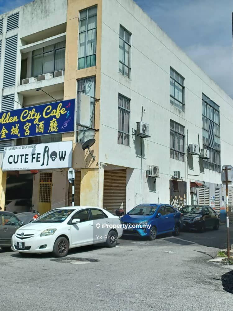 Corner shop lot for sale