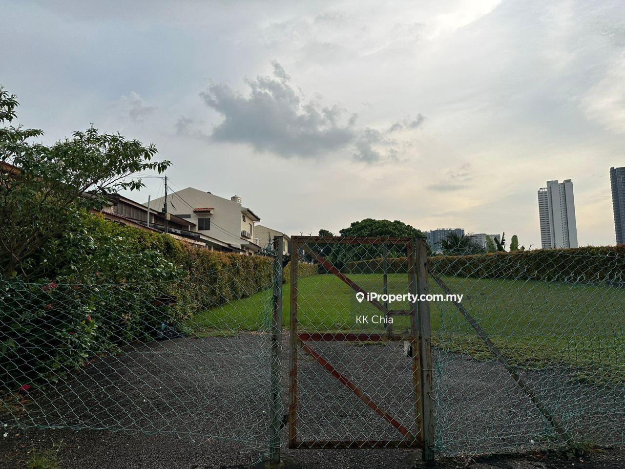 Limited land for sale in Taman midah