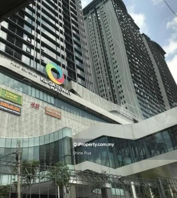 Bank Lelong, KL Gateway Premium Residences @ Residensi Premium 1