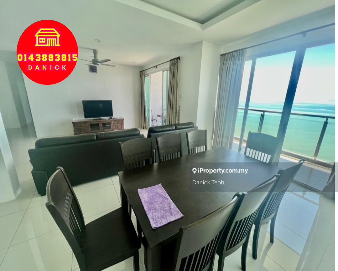Island Resort 2500sf  Condominium Seaview Located in Batu Ferringhi
