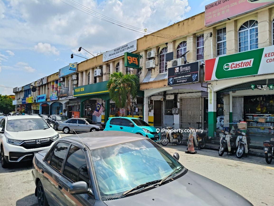Double storey shop face main road taman sentosa klang