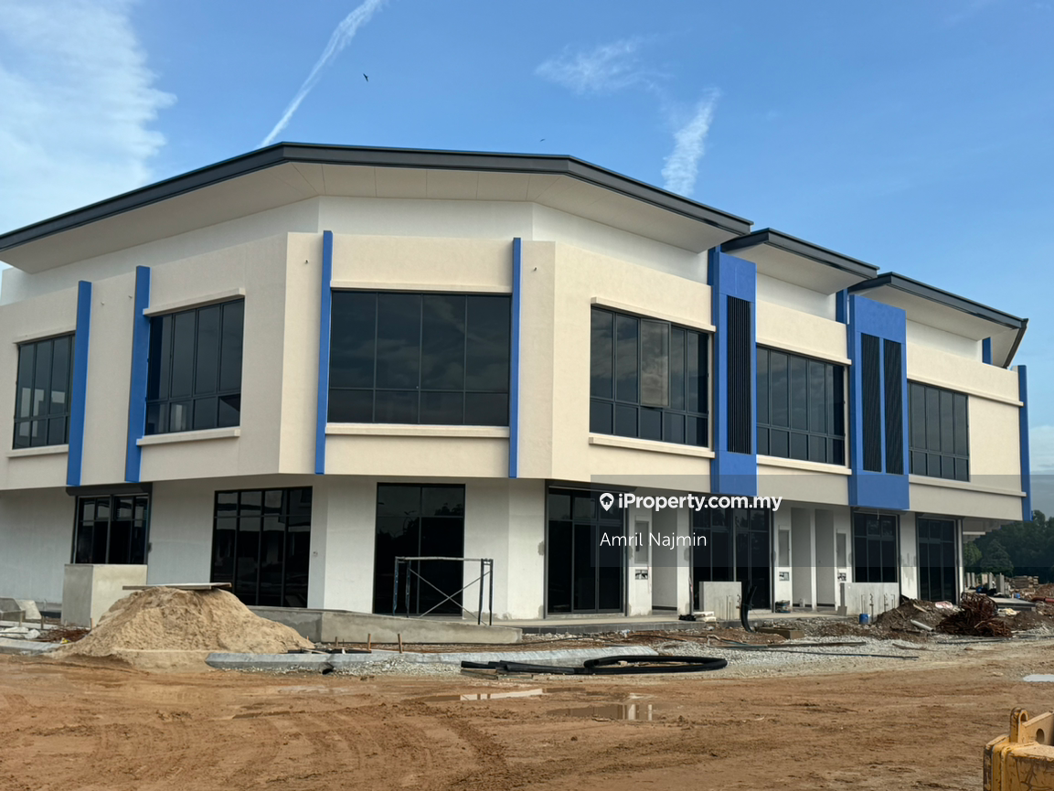 Freehold shoplot alam impian
