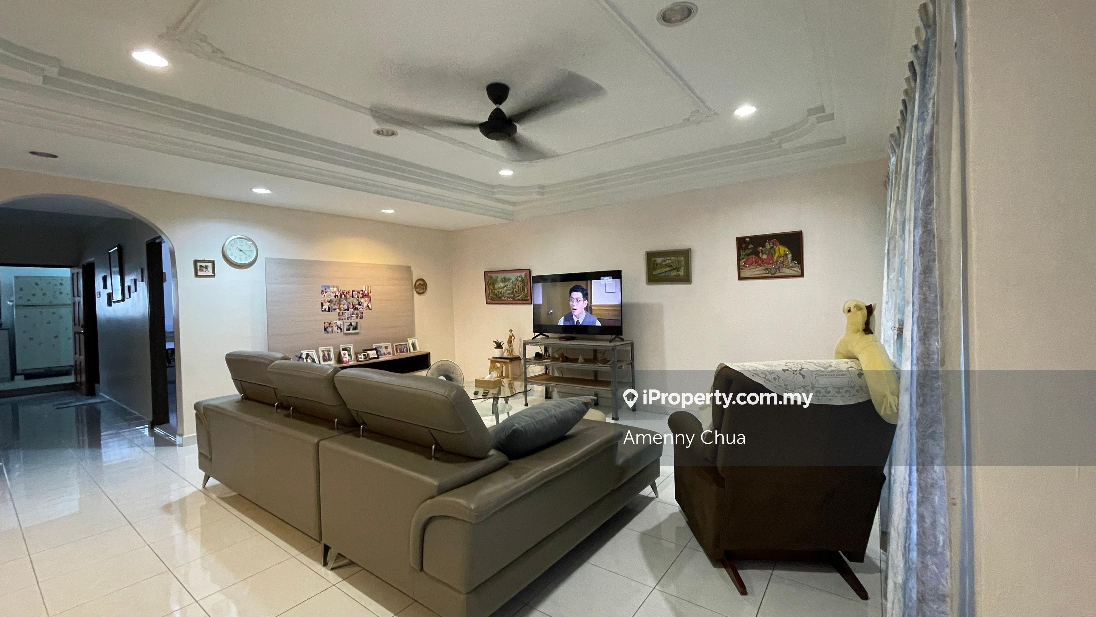 Pekan Meru Klang 2 Storey House Fully Renovated & Partly Furnished
