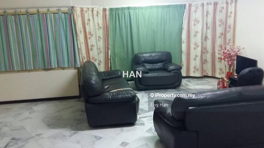 De Tropicana Condominium Partially Furnished for Sale