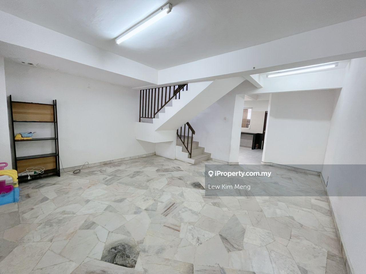 Renovated Good Condition / Bandar Menjalara 2sty, Kepong