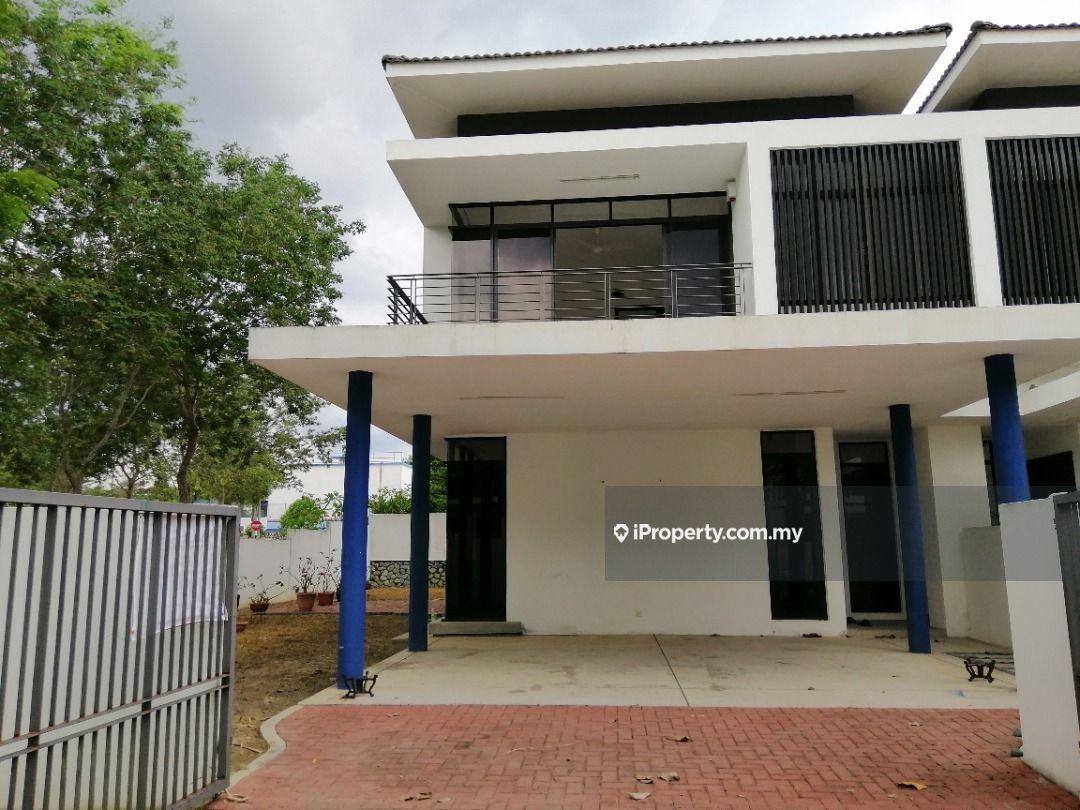 Semi-D house for Sale