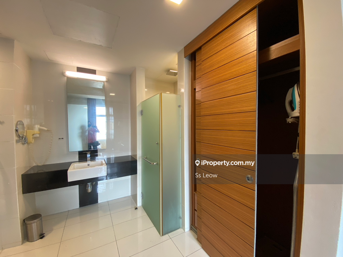 Dua Sentral 2 rooms (2 key) service resident for sale