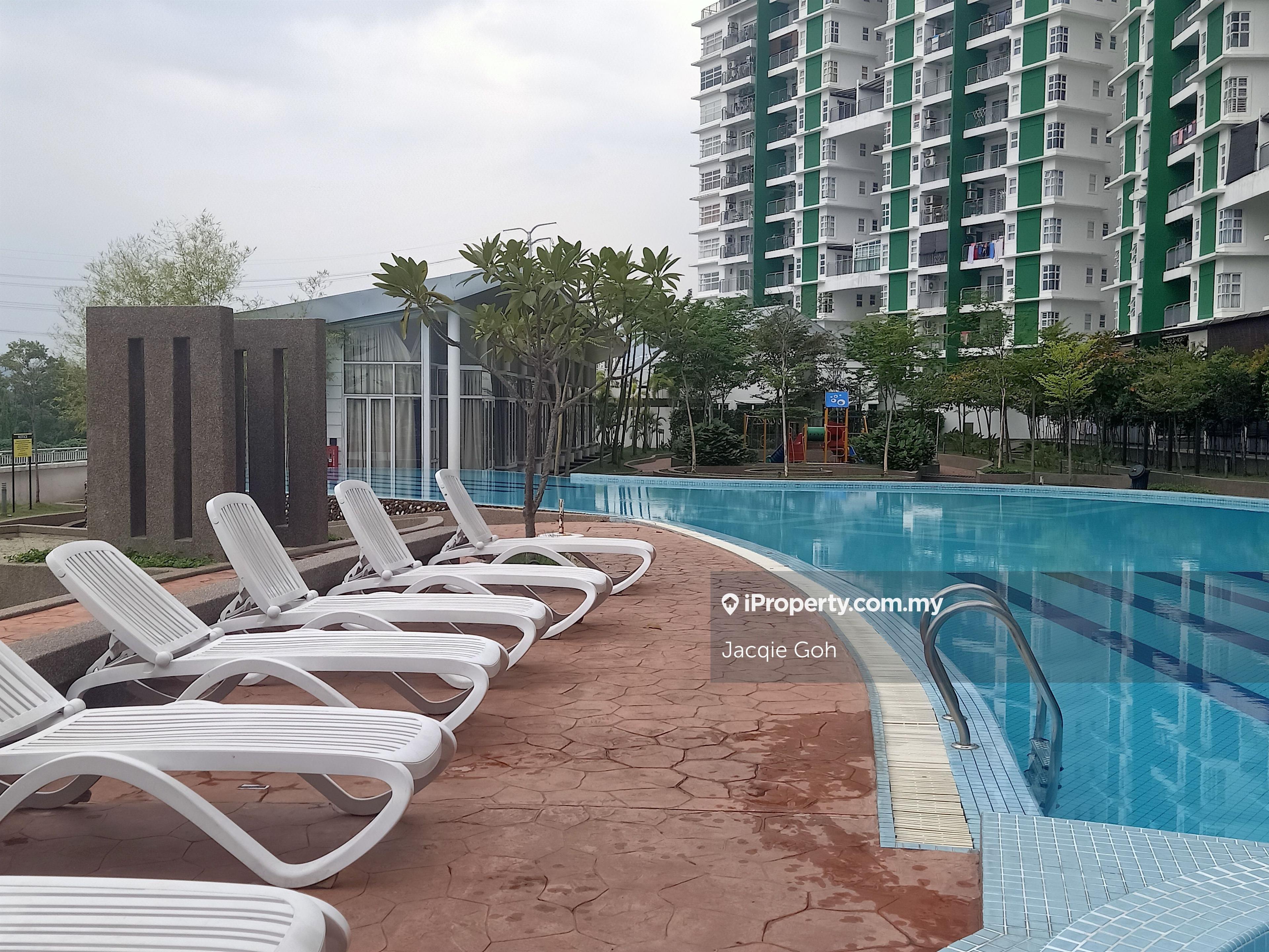 Duplex Condo To Let at D'pines Ampang, near shops, mall, school, lrt