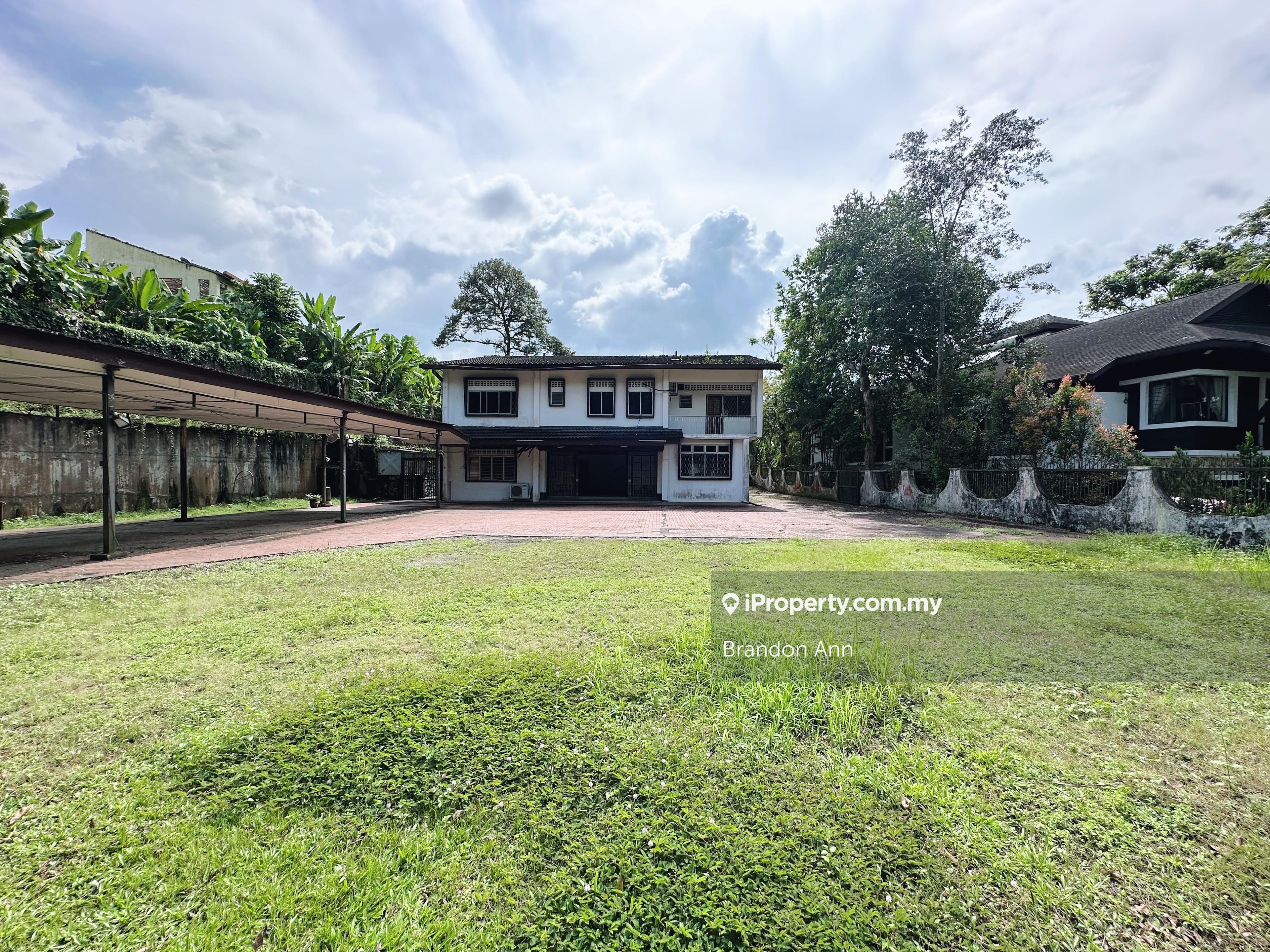 Rare bungalow plot at gasing hill