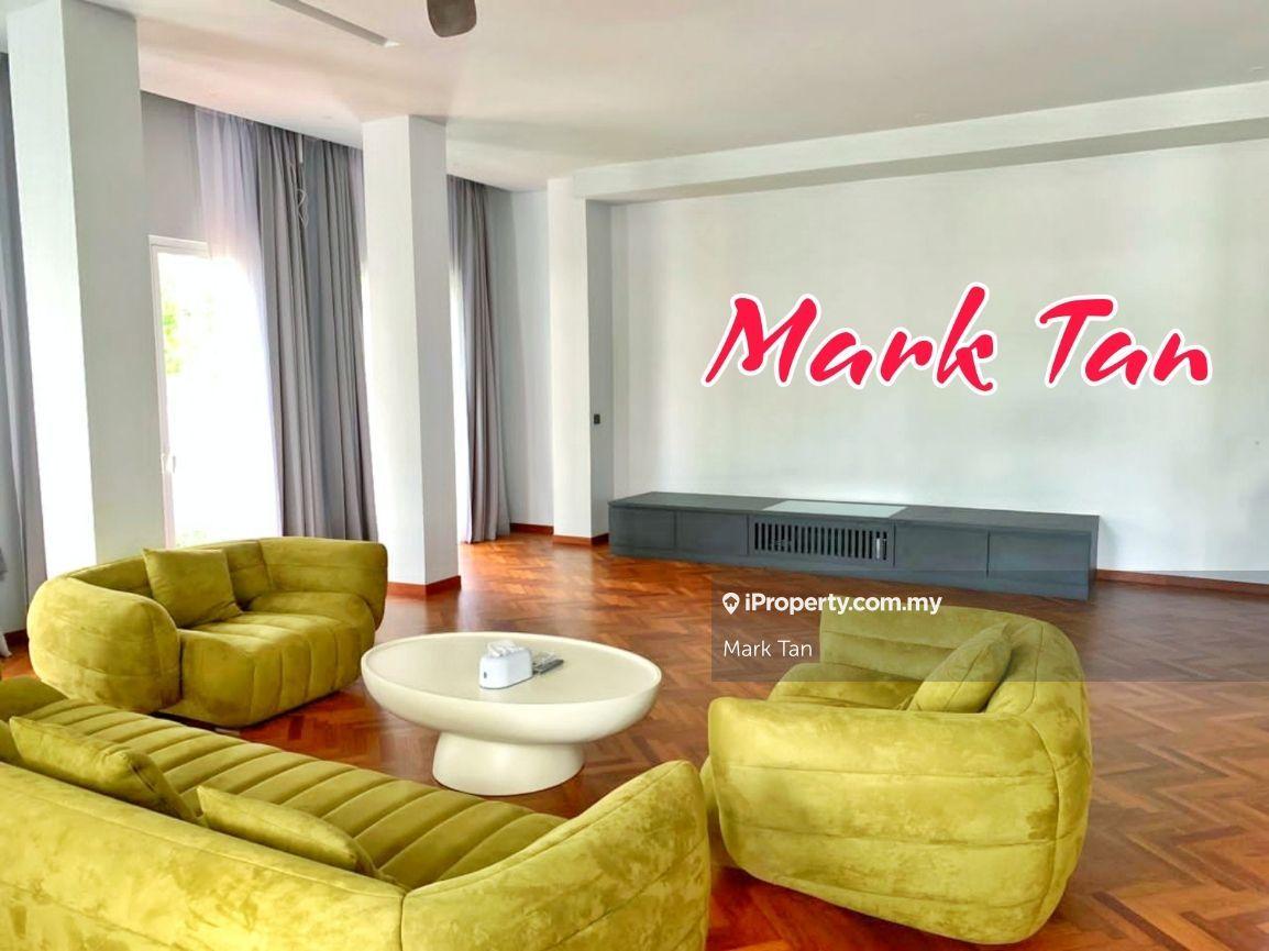 Ariza Courtyard Corner - Newly Renovated and Furnished
