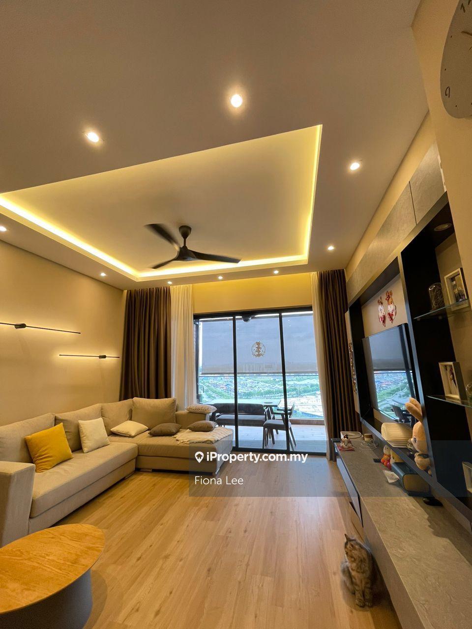The Parque Renovated Nice unit high floor for sale