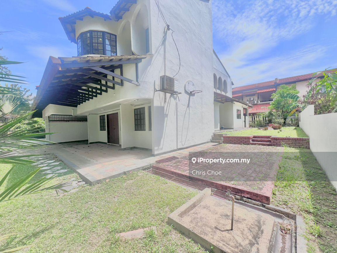 Semi-D house for Sale