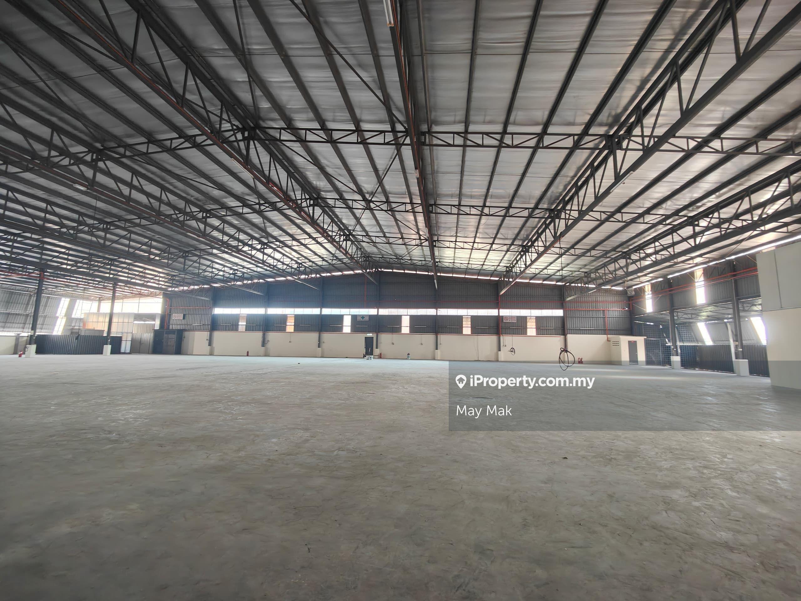 Nice Detached Factory Warehouse with Office Tasik Utama for Rent 