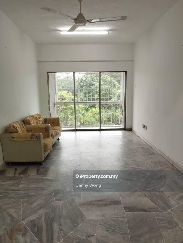 Corner unit, low floor. Viewing now 