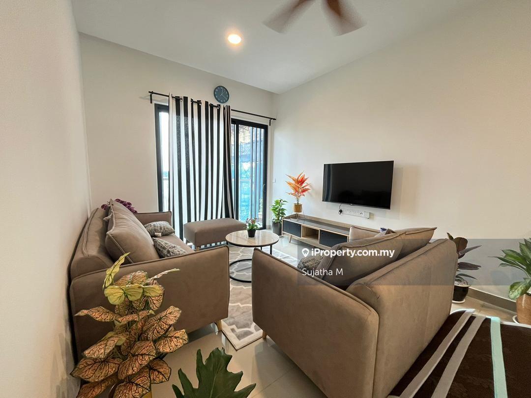 Fully Furnished Convenience - Safe, Central & Stylish