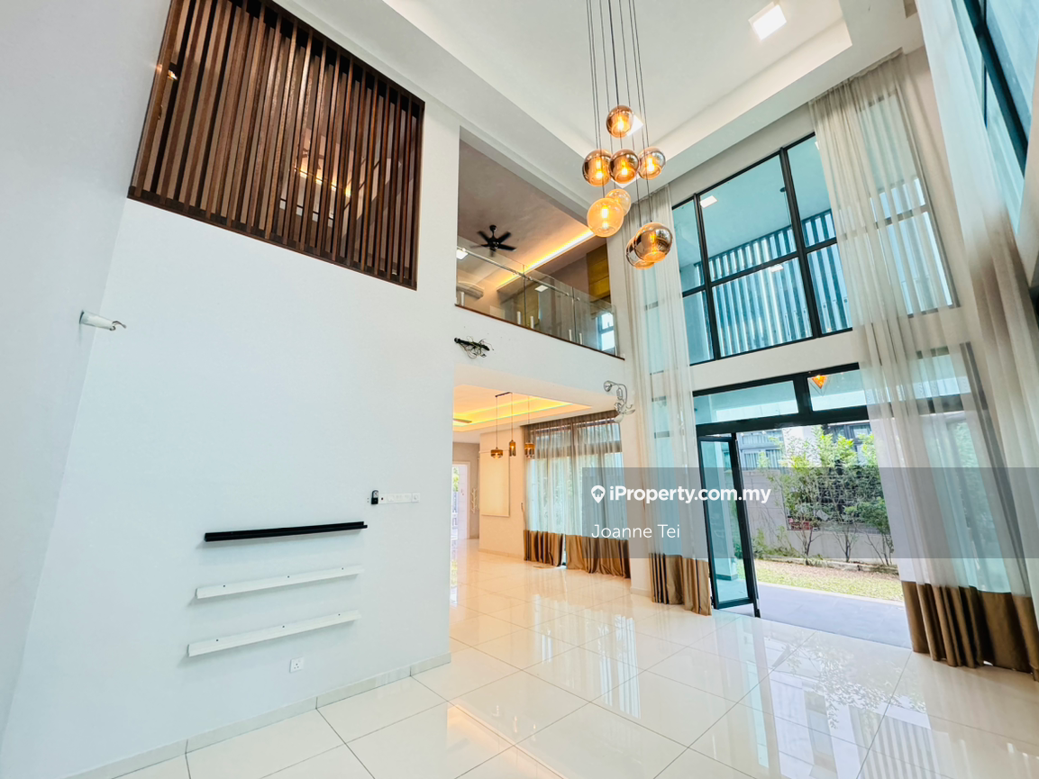 Semi-D house for Sale