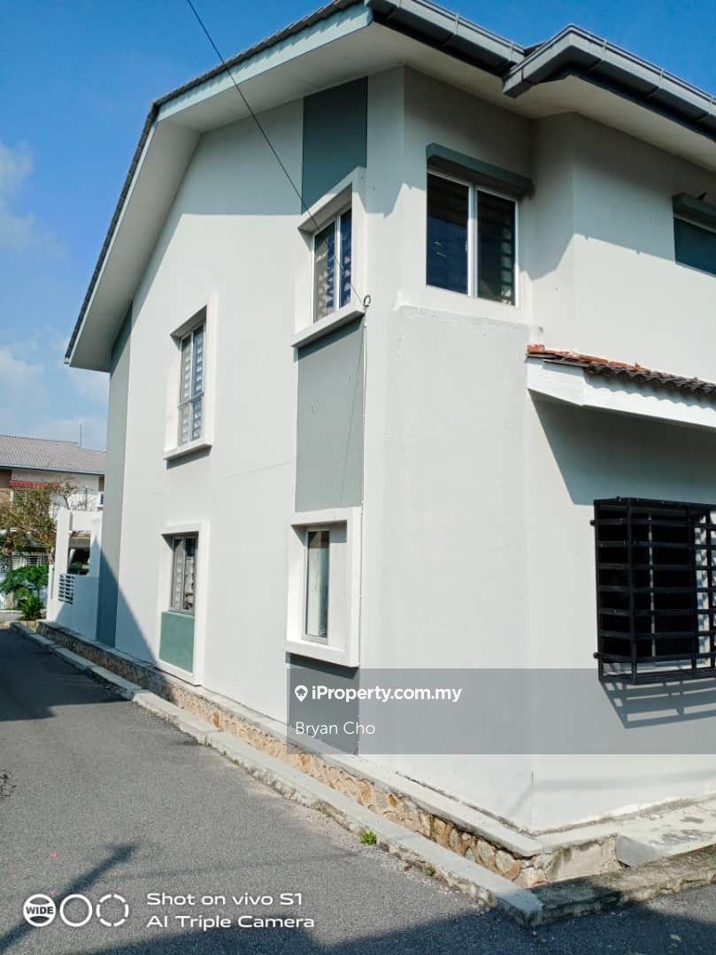 2 storey Albury 2 End Lot mahkota hills Bandar Tasik Senangin Mantin