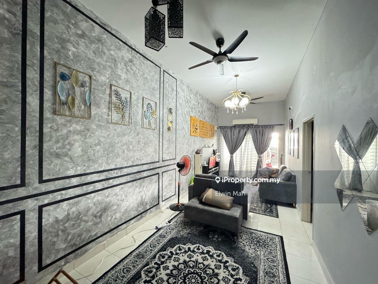 Nice Condition & Facing Garden Single Storey Terrace Call Elwin View