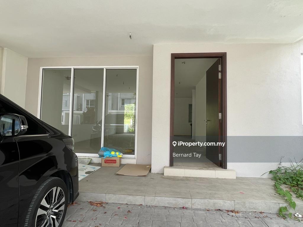 Freehold 3 Storey Terrace House Camelia Tamansari Amaryllis Rawang 