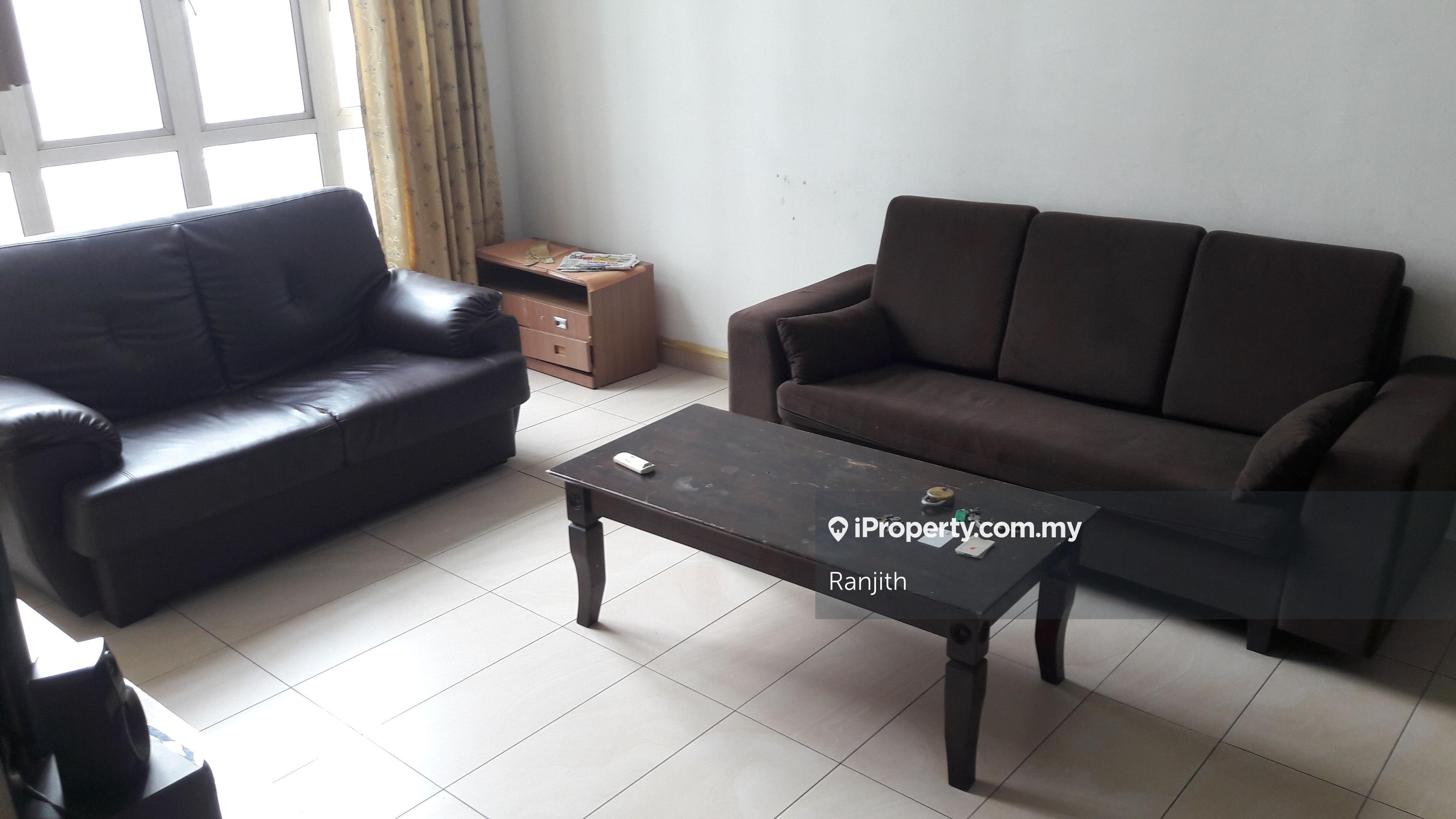 Newly painted. Full Furnish. Well kept unit.