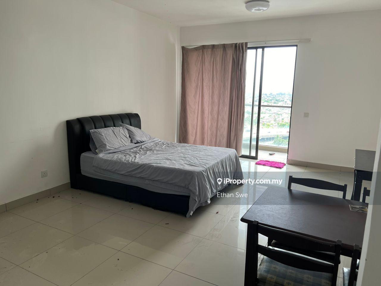 Non Bumi/High Floor/Pool View/Semi Furnish/Wel Kept/Below Market Price
